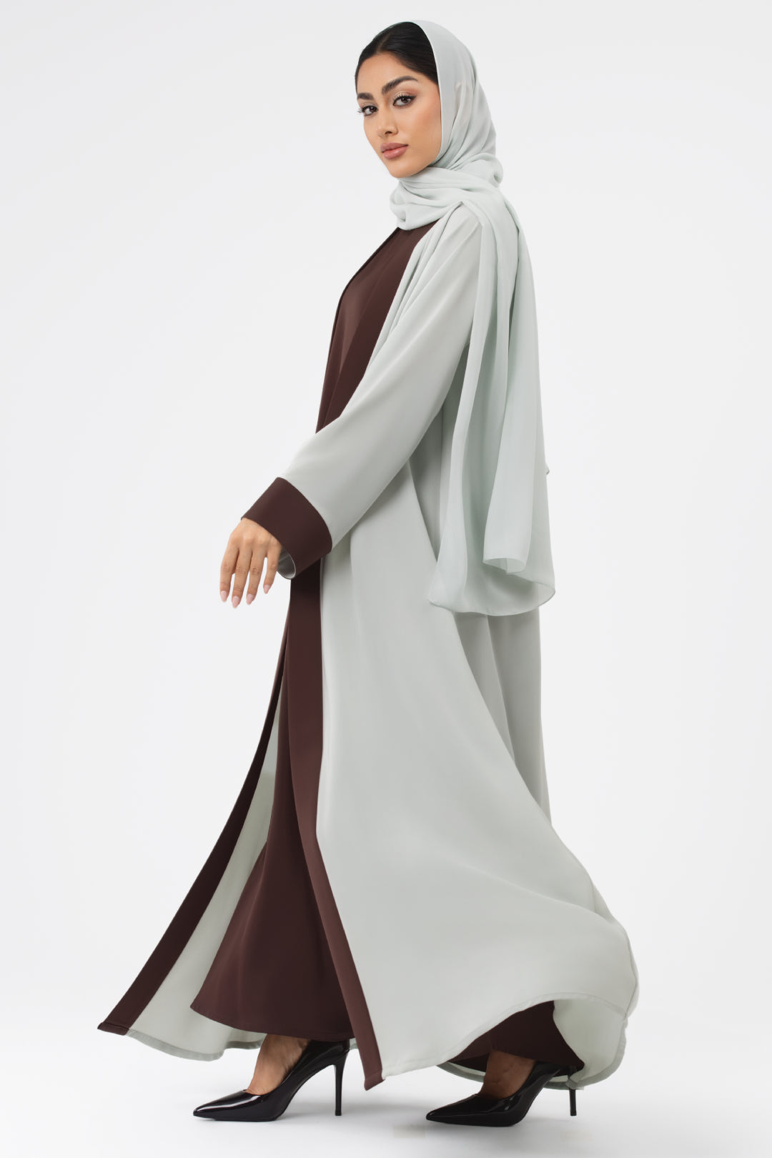 Thowby Abaya Dubai online