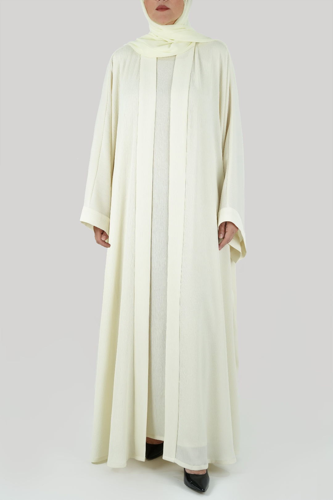Crushed Cream Colored Bisht Abaya