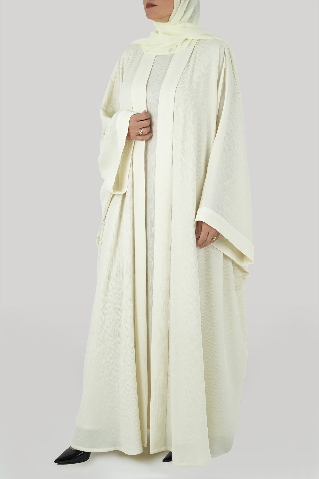 Crushed Cream Colored Bisht Abaya