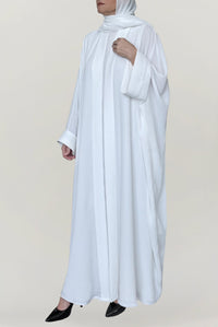 Wrinkled Bisht White Colored Abaya