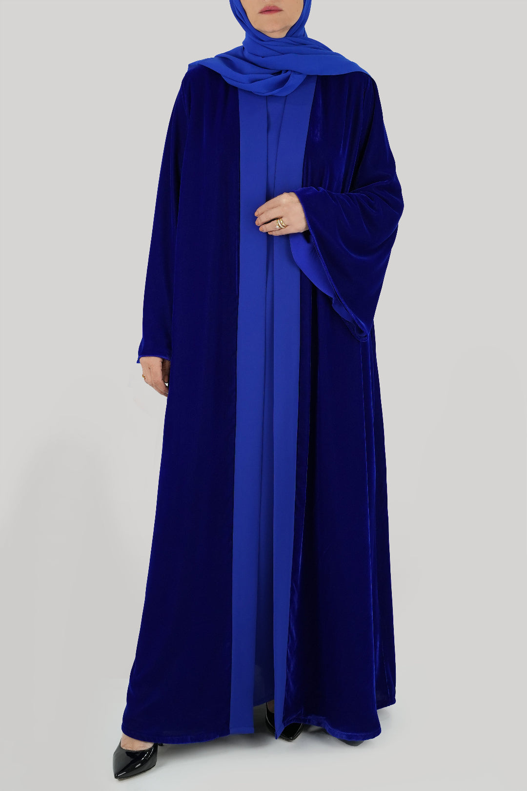 Thowby Sapphire Blue Velvet Winter Abaya
