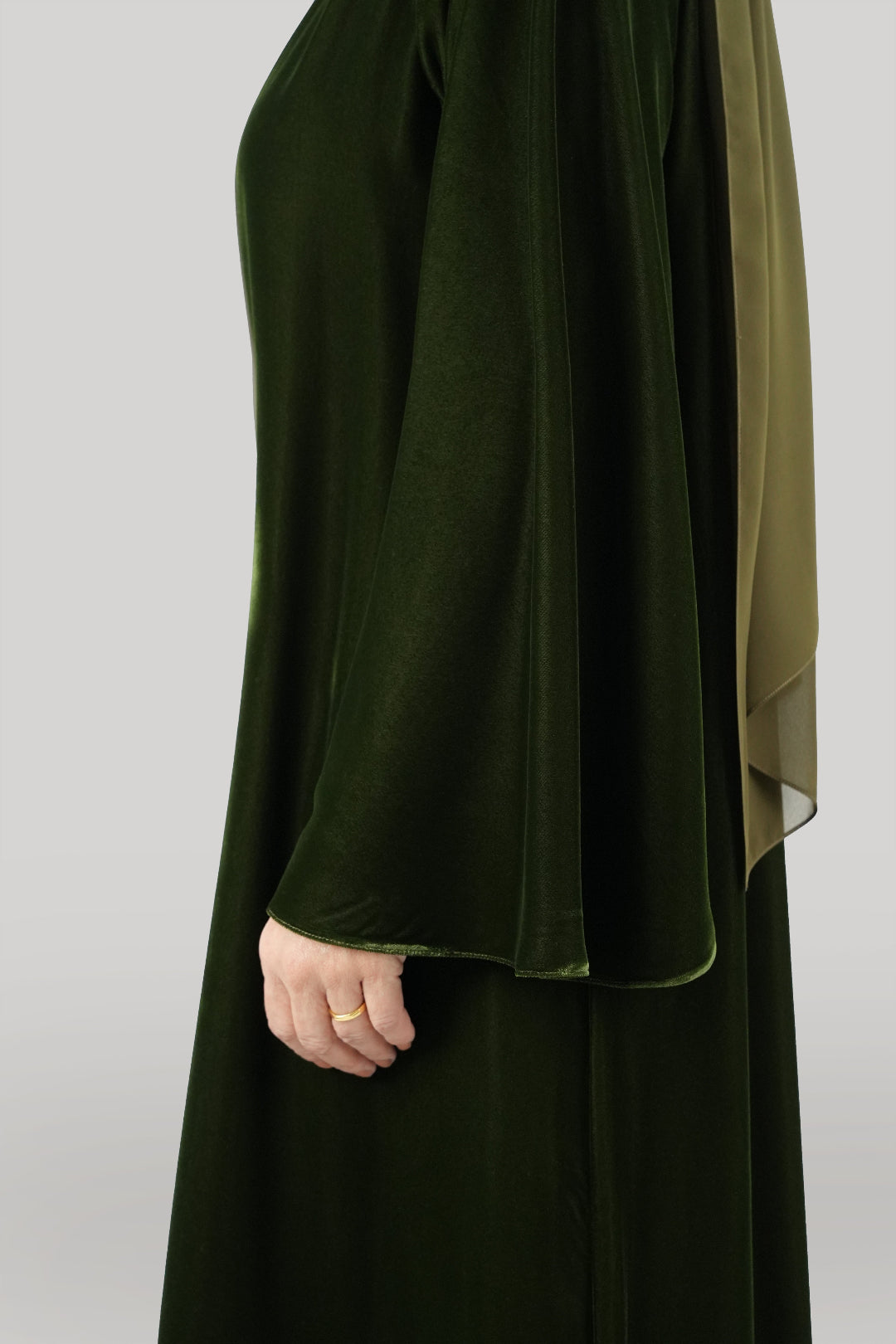 Thowby Dark Olive Green Velvet Winter Abaya
