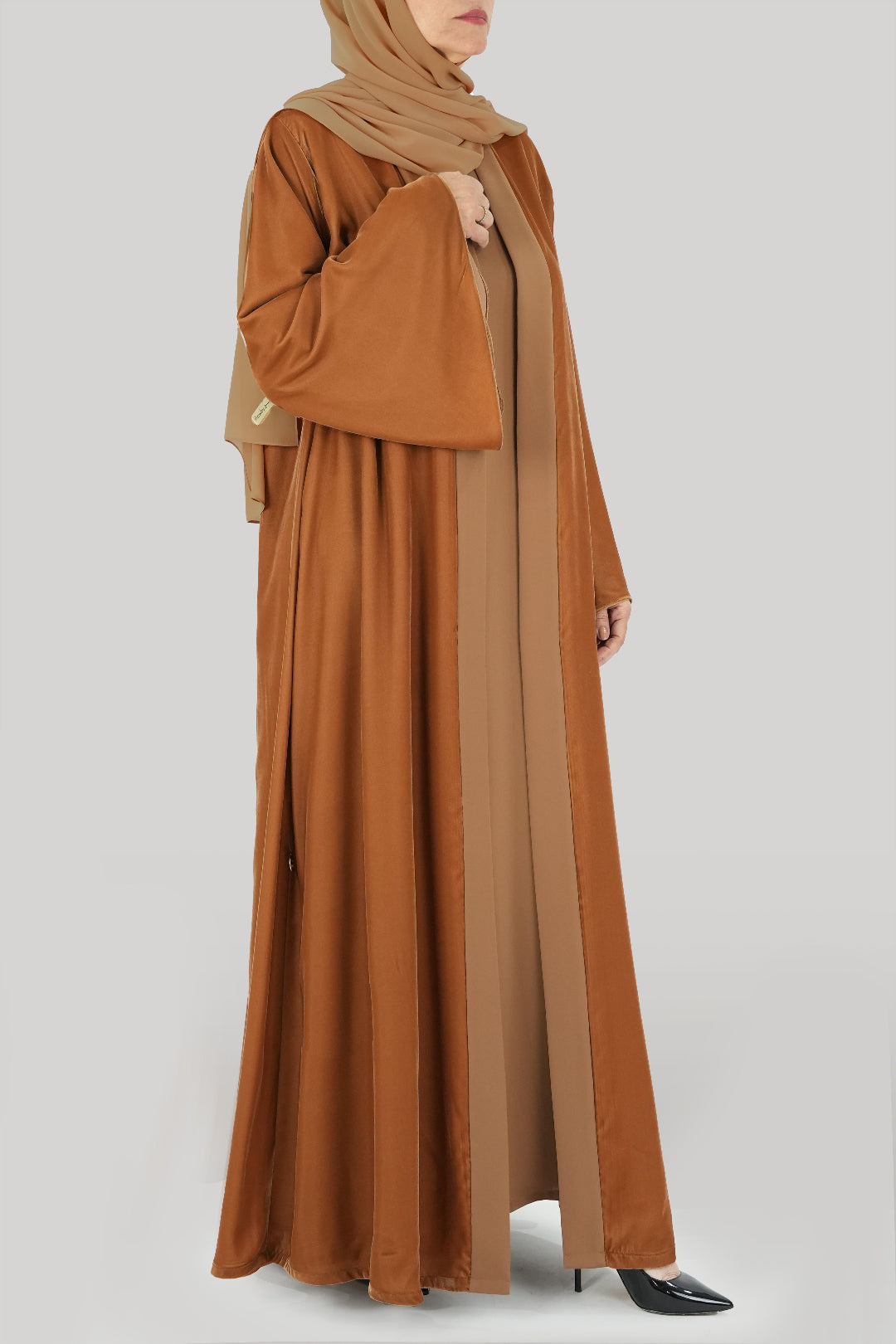 Thowby Chic Brown Velvet Winter Abaya