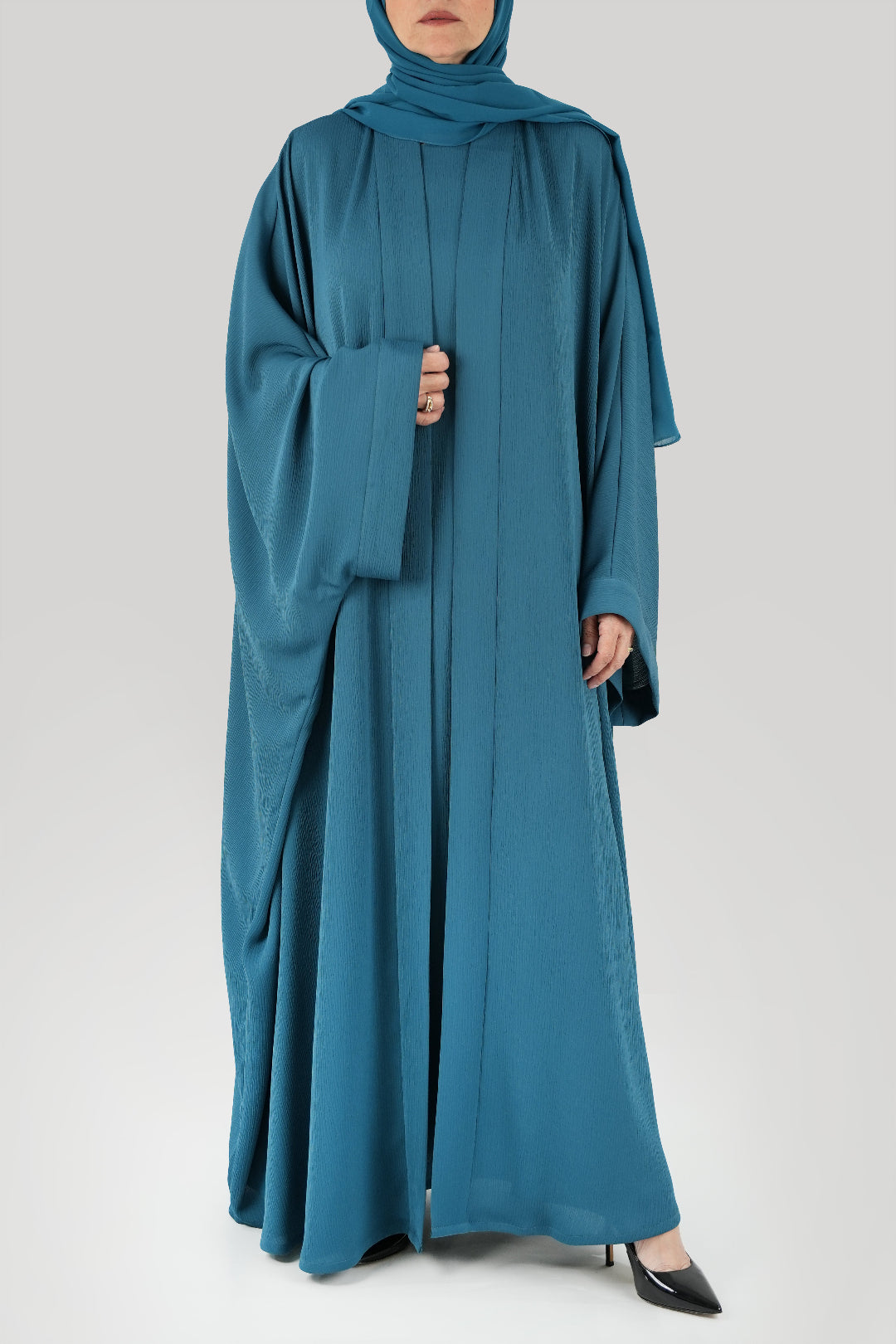 Crushed Turquoise Colored Bisht Abaya