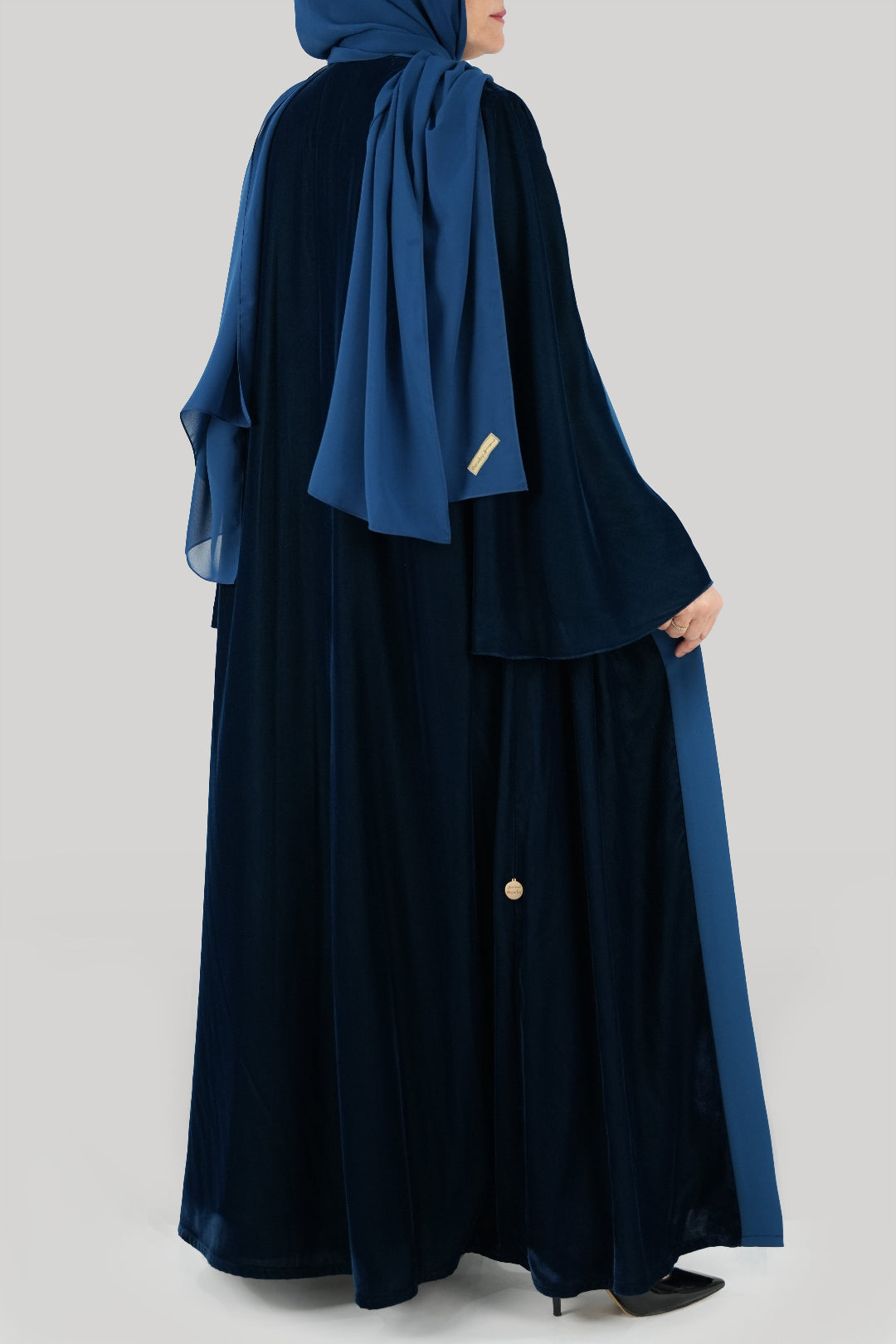 Thowby Elegant Blue Velvet Winter Abaya