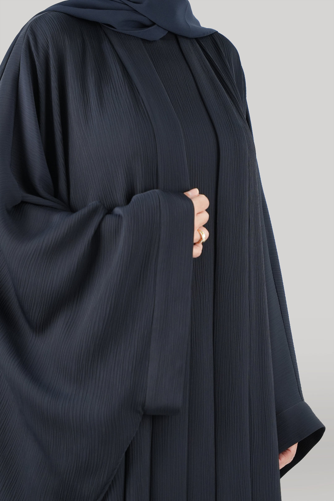 Textured Navy Blue Colored Bisht Abaya
