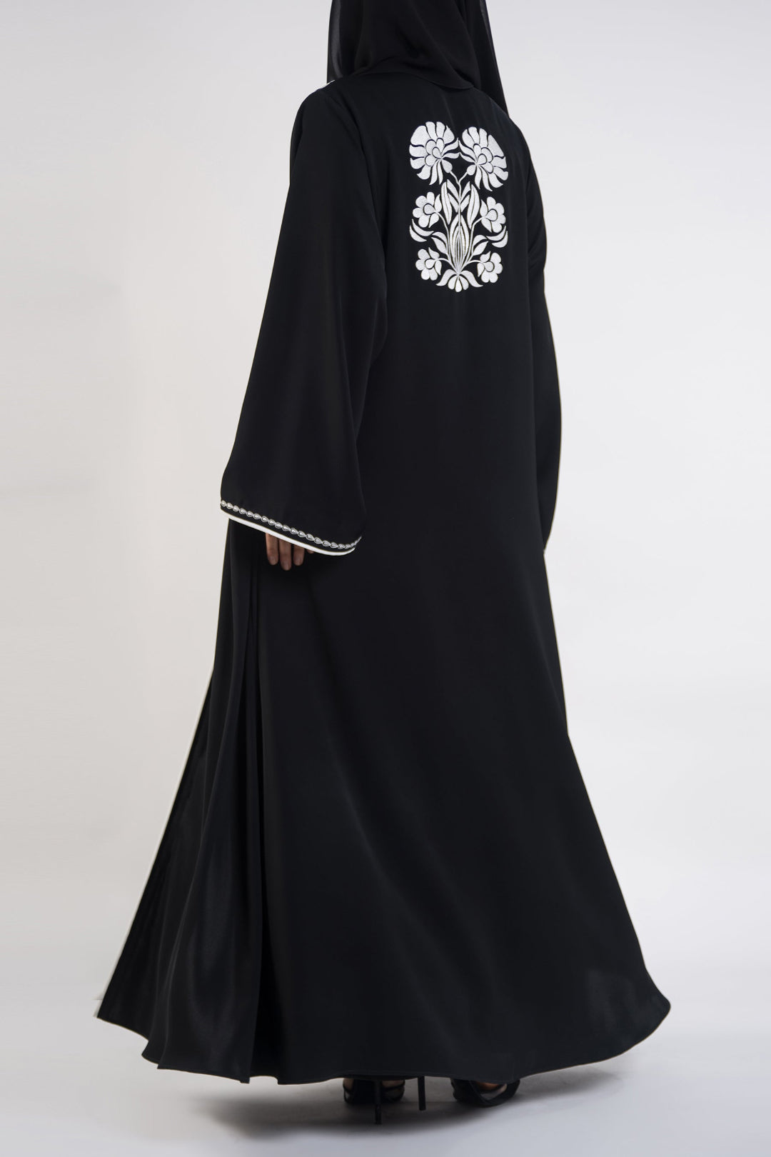 Premium Branded Abaya - thowby - Black embroidery abaya - dubai online abaya shops