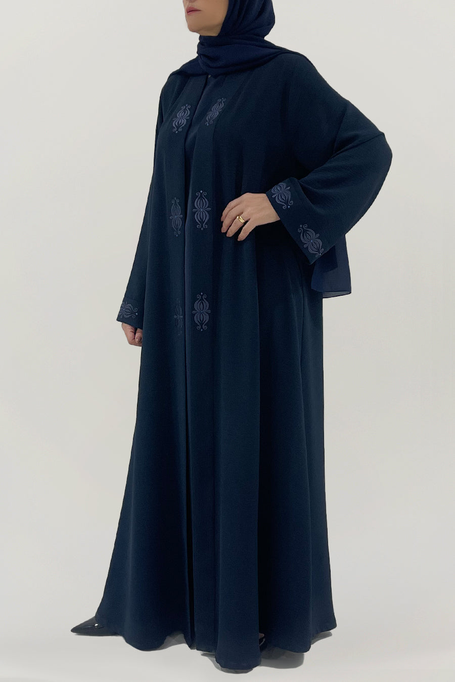 Elegant Stitched Navy Blue Abaya