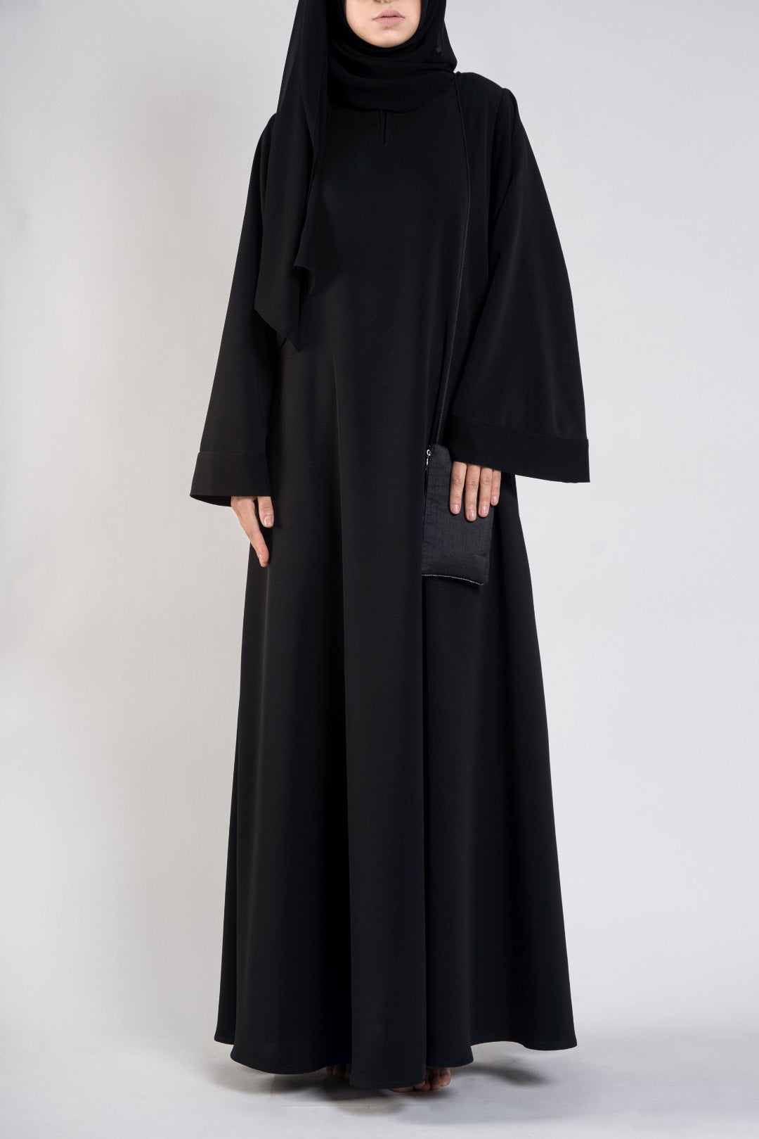 Luxurious Closed Black Umrah Abaya