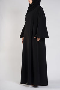 Chic Closed Black Umrah Abaya