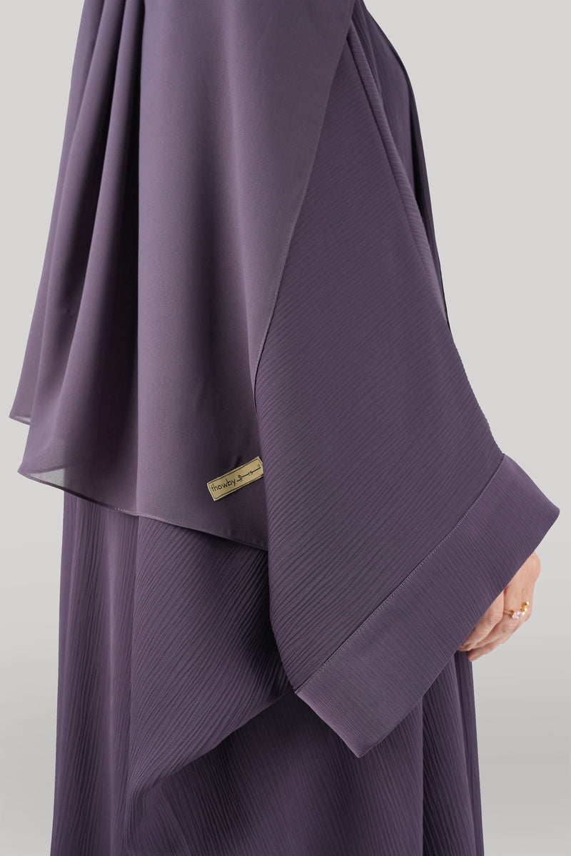 thowby Sarab Bisht Abaya purple color close up