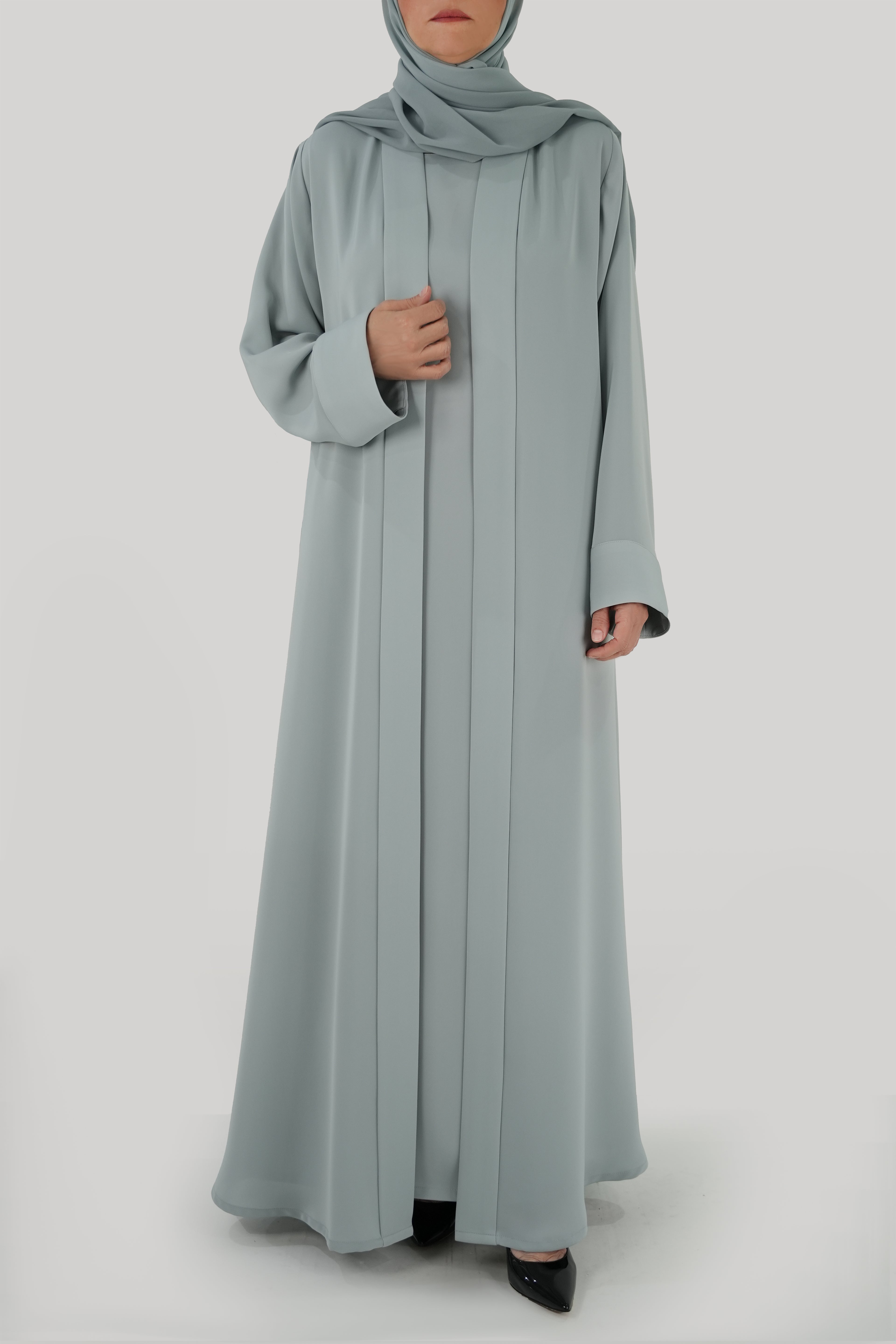 Flowy Baby Blue Colored Abaya Set Suzana thowby ثـوبي