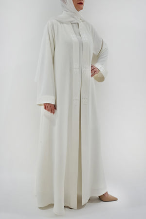 classy white plain abaya - thowby - best abayas in the UAE