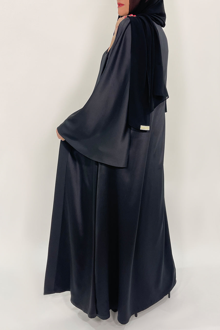 Shiny Black Flared Abaya - thowby - dubai designer abayas