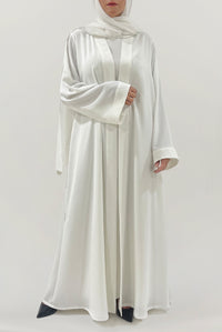 Beautiful Textured White Abaya