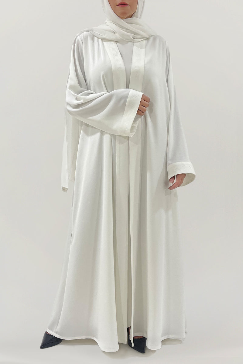 Beautiful Textured White Abaya