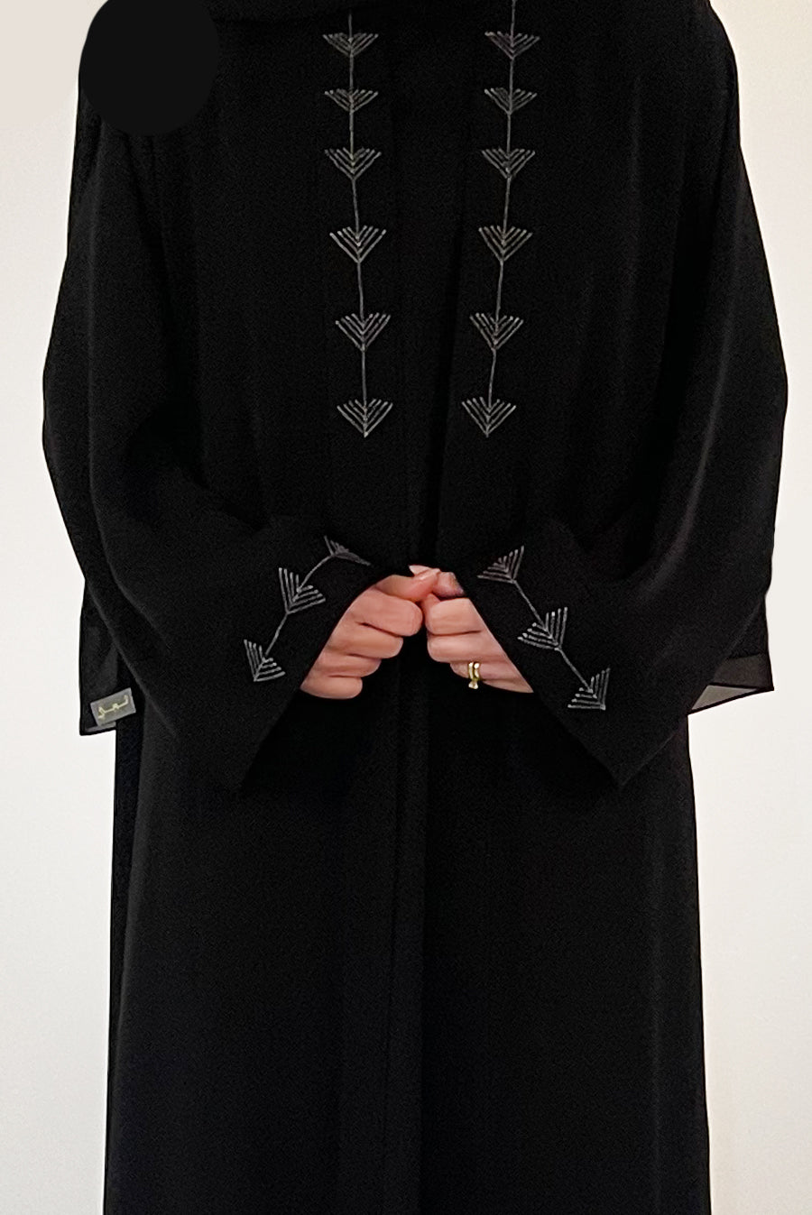 black designer abaya - thowby - dubai online abaya shops