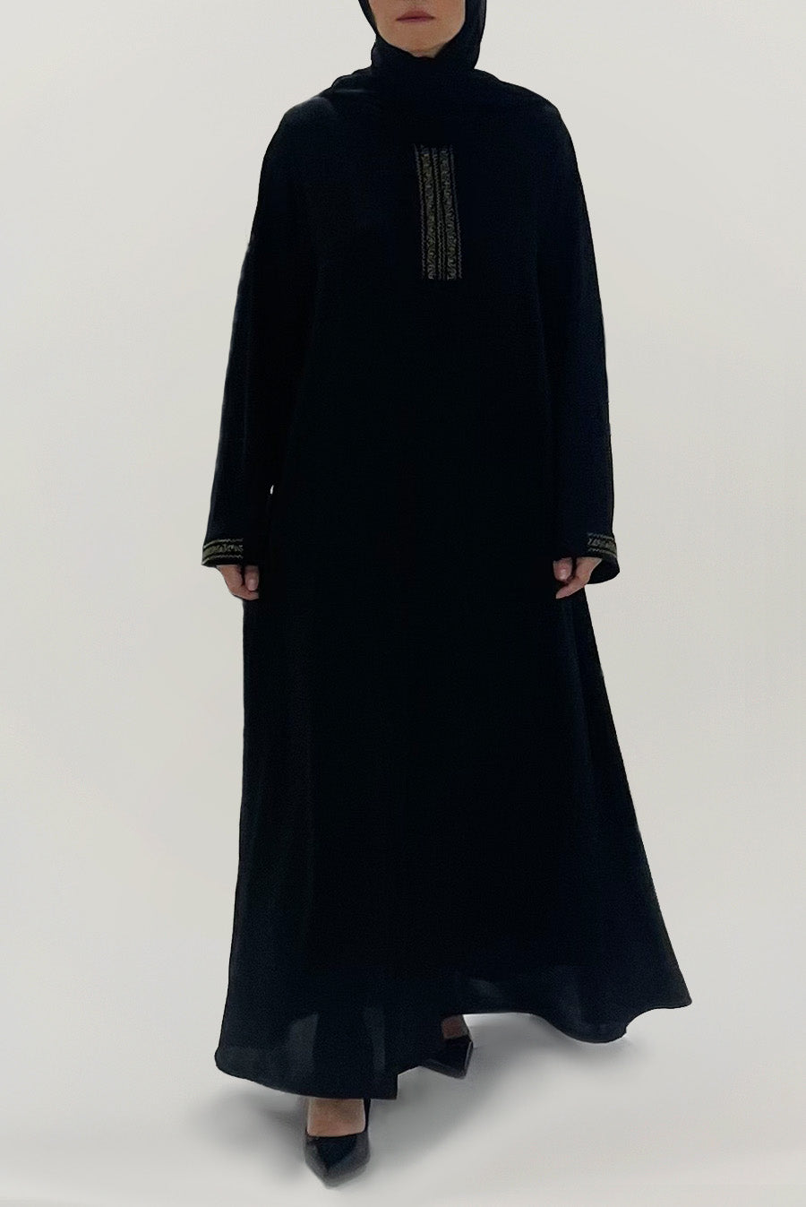 Embellished Chic Black Abaya