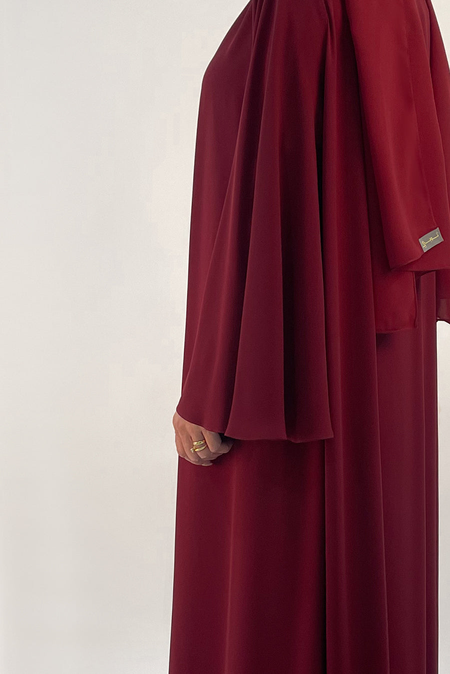 burgundy abaya - thowby - dubai designer abaya