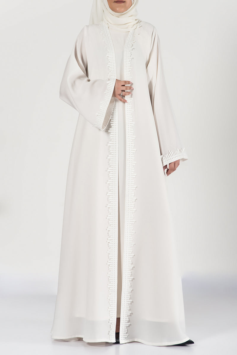 white elegant abaya - thowby - beautiful dubai abayas