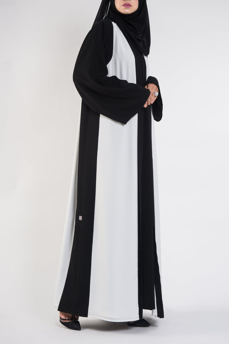 Black and white abaya - thowby - dubai branded abaya 