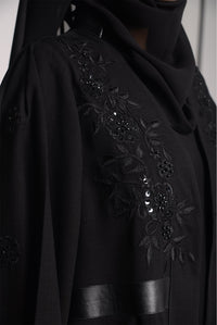 royal black abaya - thowby - branded luxury abayas in dubai