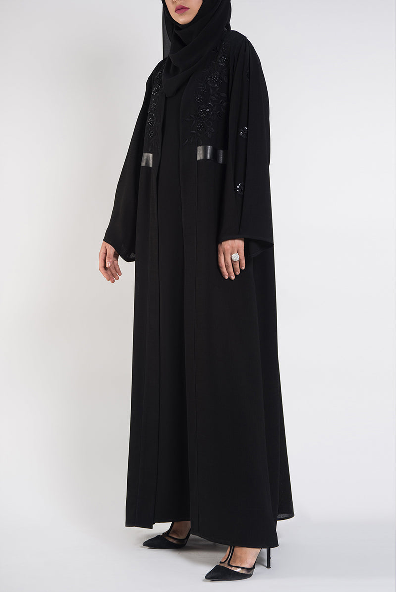 royal black abaya - thowby - branded luxury abayas in dubai