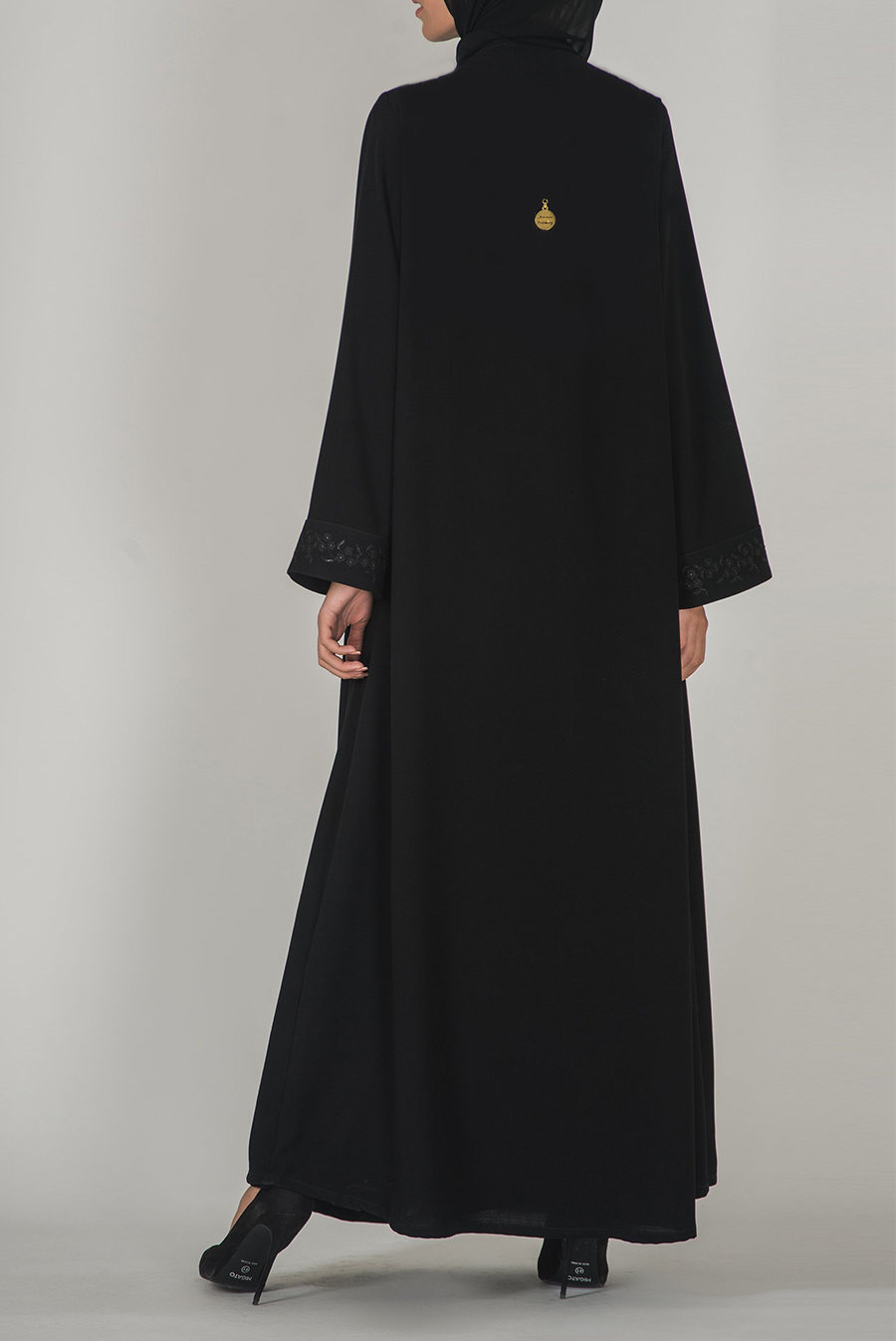 Classy Black Abaya - thowby - Dubai online abaya shops