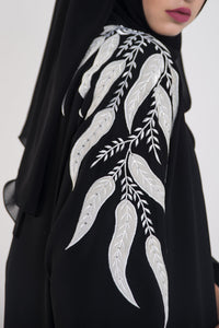 Black and white embroidery abaya - thowby - best abayas in the UAE